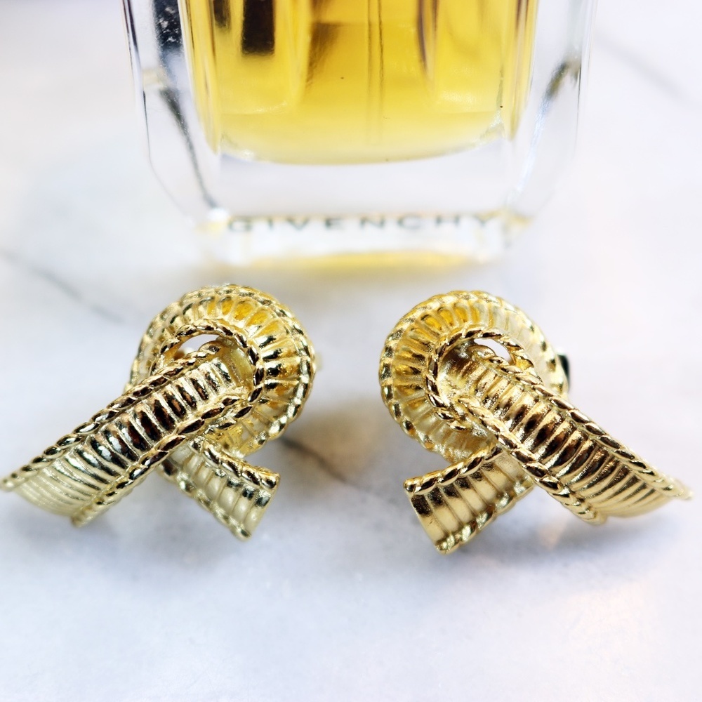 ⚜️ GIVENCHY PARIS NEW YORK "LOVE KNOT" GOLD PLATED BIJOUX PIERCED EARRINGS - Picture 15 of 16